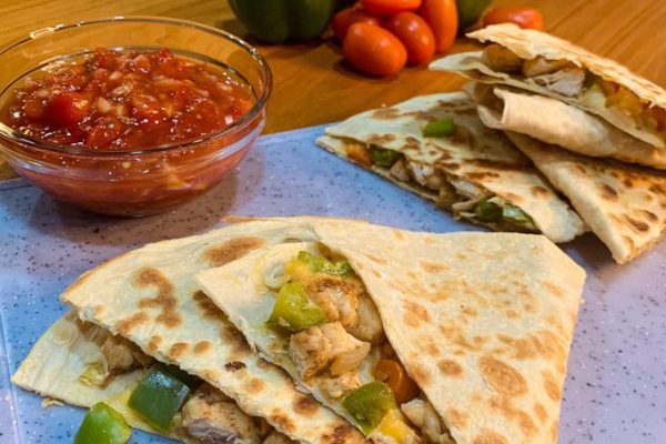Mengenal Lezatnya Quesadilla Ayam: Camilan Praktis dan Lezat