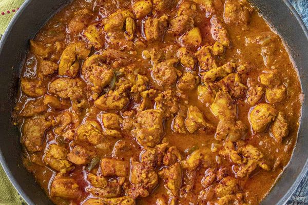 Makanan Vindaloo: Asal-usul, Rasa, dan Cara Penyajian