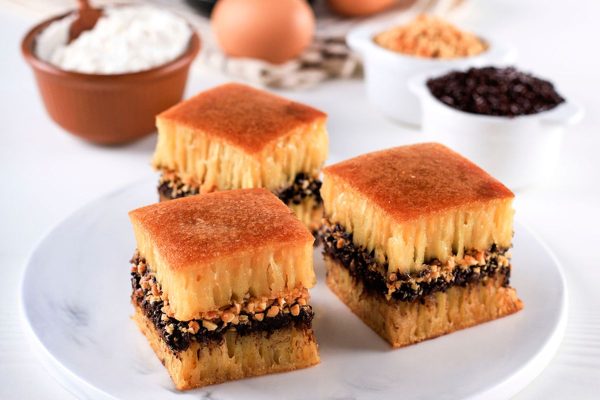 Martabak Kacang: Camilan Manis dan Gurih Favorit Indonesia