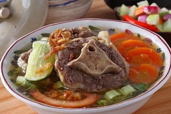Keistimewaan Sop Buntut: Lezat dan Menggugah Selera