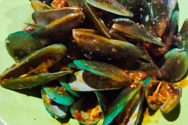 Makanan Kerang Ijo Sambal Tomat: Rasa Segar dan Menggoda