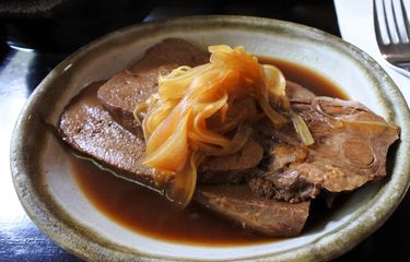 Keunikan Rasa Semur Lidah Sapi yang Lezat dan Menggugah Selera