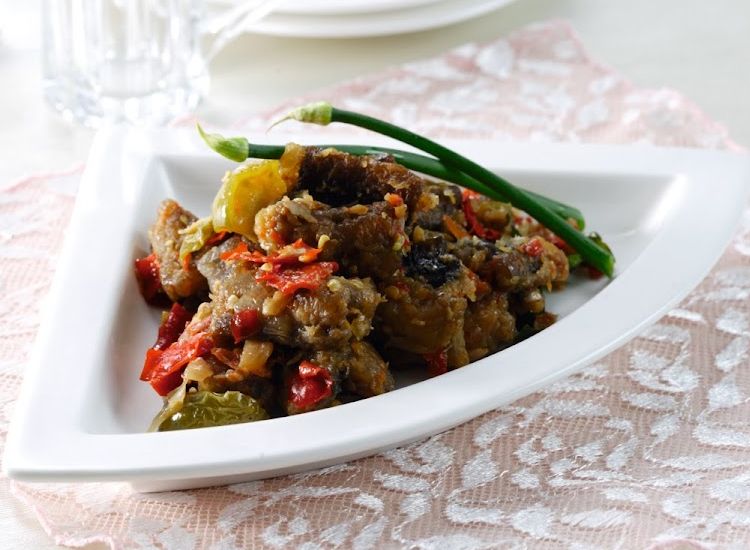 Makanan Belut Goreng Tepung Pedas: Rasa Gurih dan Pedas Menggoda