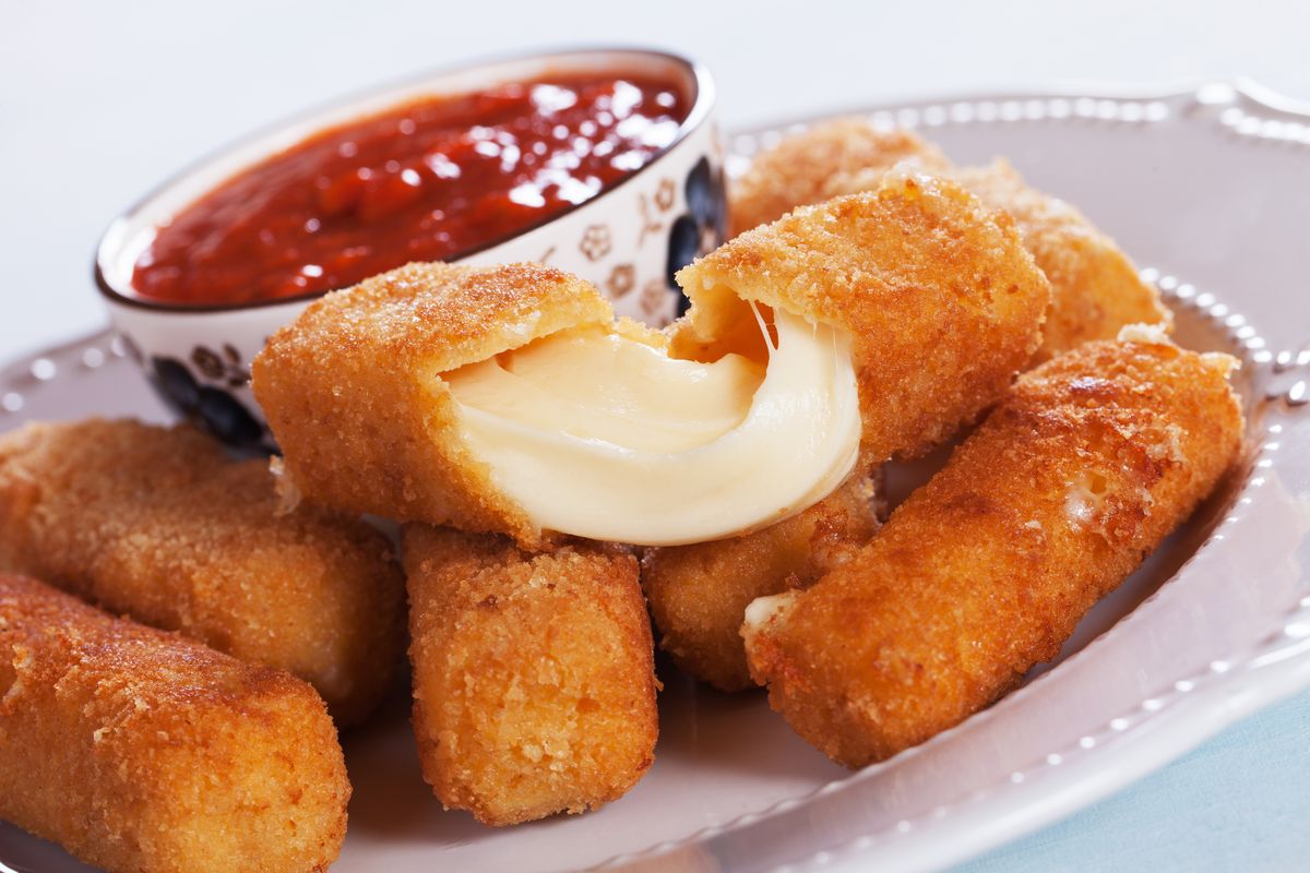 Mengenal Lebih Dekat Makanan Mozzarella Stick yang Lezat