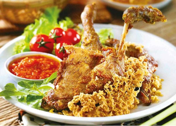 Mengenal Lezatnya Bebek Goreng Kremes, Cita Rasa Otentik Indonesia