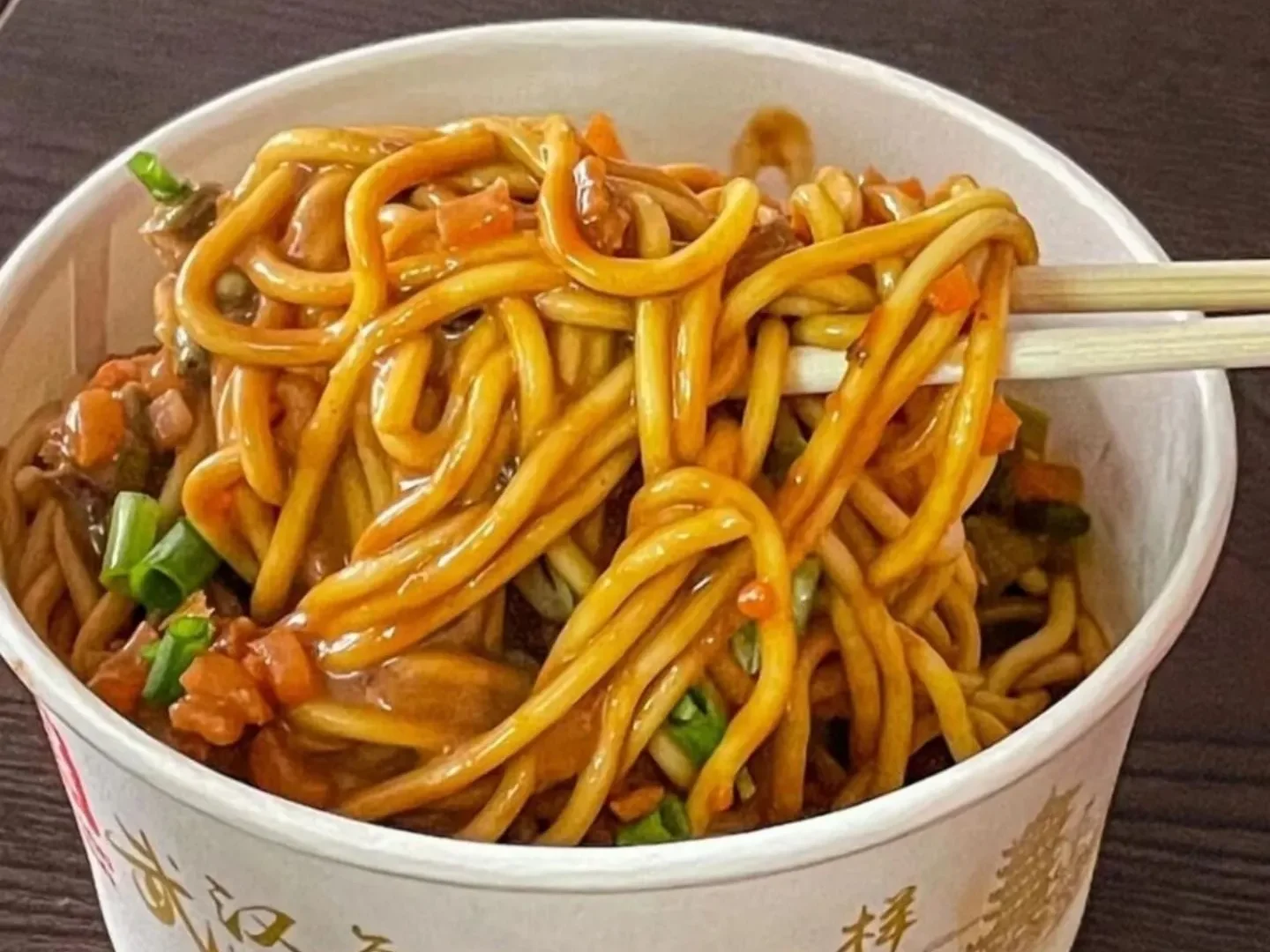 Mengenal Makanan Lo Mein: Hidangan Mi Khas China yang Lezat