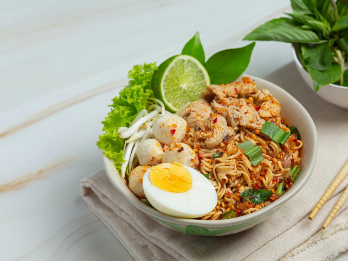 Mie Instan Nyemek: Ciri, Cara Membuat, dan Tips Nikmatnya