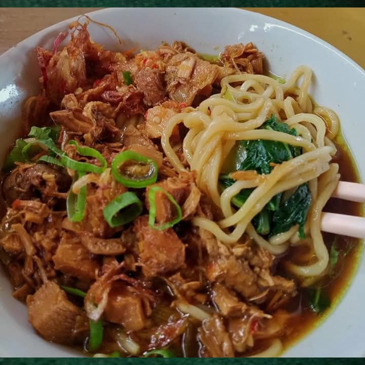 Nikmatnya Bakmi Pangsit Goreng: Lezat dan Menggoda Selera